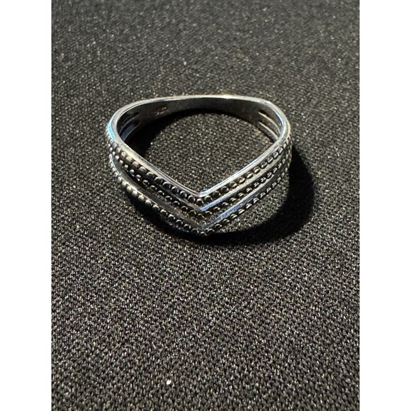 925 Chevron Stype 3 Wire Ring Size 7 - Picture 2 of 4